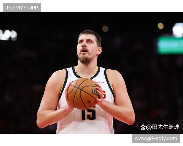 约基奇三场三双狂刷历史第二位